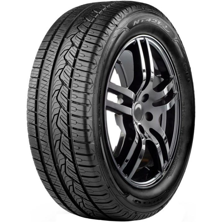 NT421Q Nitto NT421Q 235/45 R19 95V